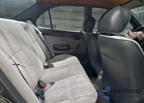 1996 Geo Prizm Base z USA, uszkodzony, nr VIN 1Y1SK5260TZ032900